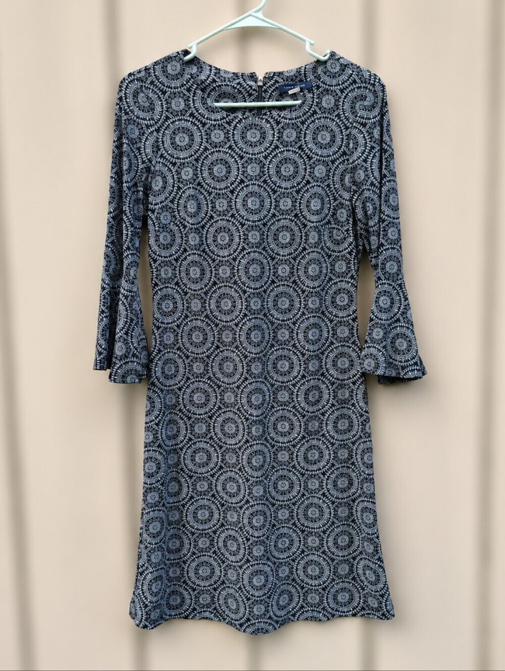 Tommy Hilfiger Shift Dress Black White Long Bell Sleeve Knee Length Stretch Chic